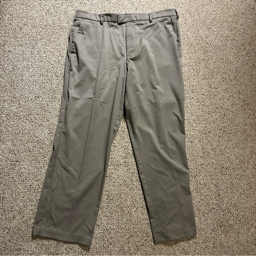 Dockers Beige Straight Classic Fit Flat Front Mens Pants Size 38x30 Side Zipper